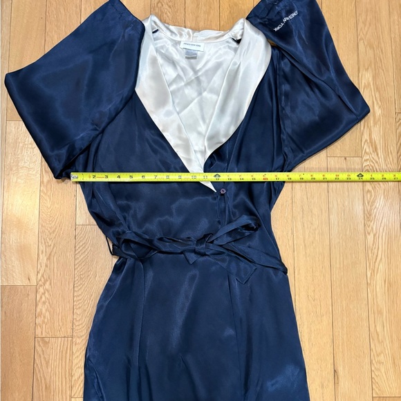 Jones New York Vintage Navy Blue & Cream Satin Robe (Size S) - Picture 9 of 10